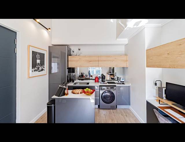 1 BEDROOM APARTMENT FOR SALE IN SANDRINGHAM